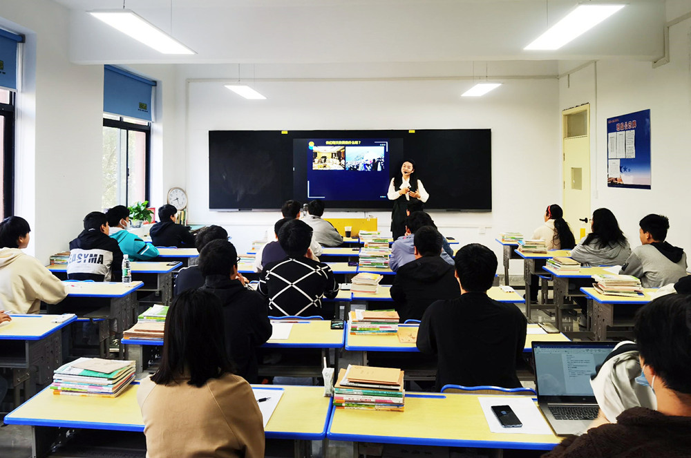 武汉江南技术学校教师主题公开课活动精彩纷呈