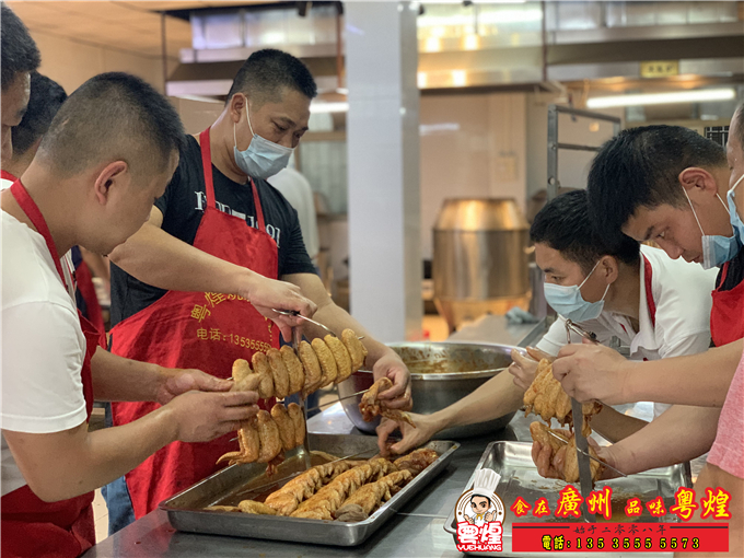 06.10蜜汁烧鸡翅培训 脆皮五花肉培训