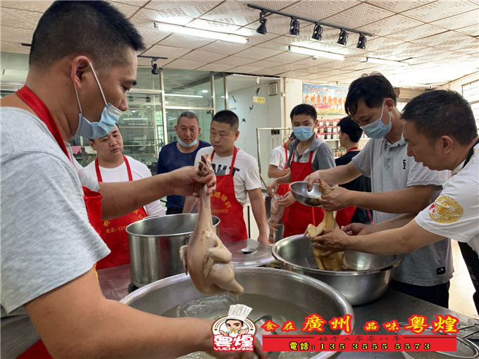 06.11农庄脆皮烧鸡培训 烤鸡培训