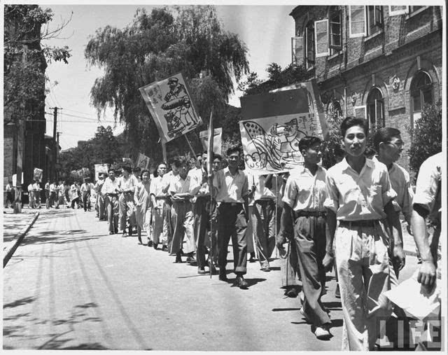 1950年，一妇女向中央询问牺牲丈夫身份，周恩来指示为其安排工作