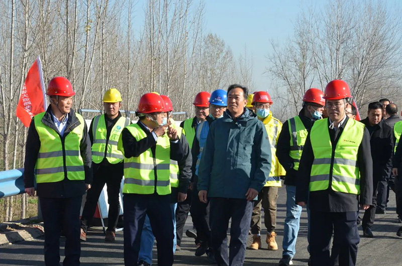 公司黨委書記、總經理何柏青出席河南省高速公路養護管理提升調研活動