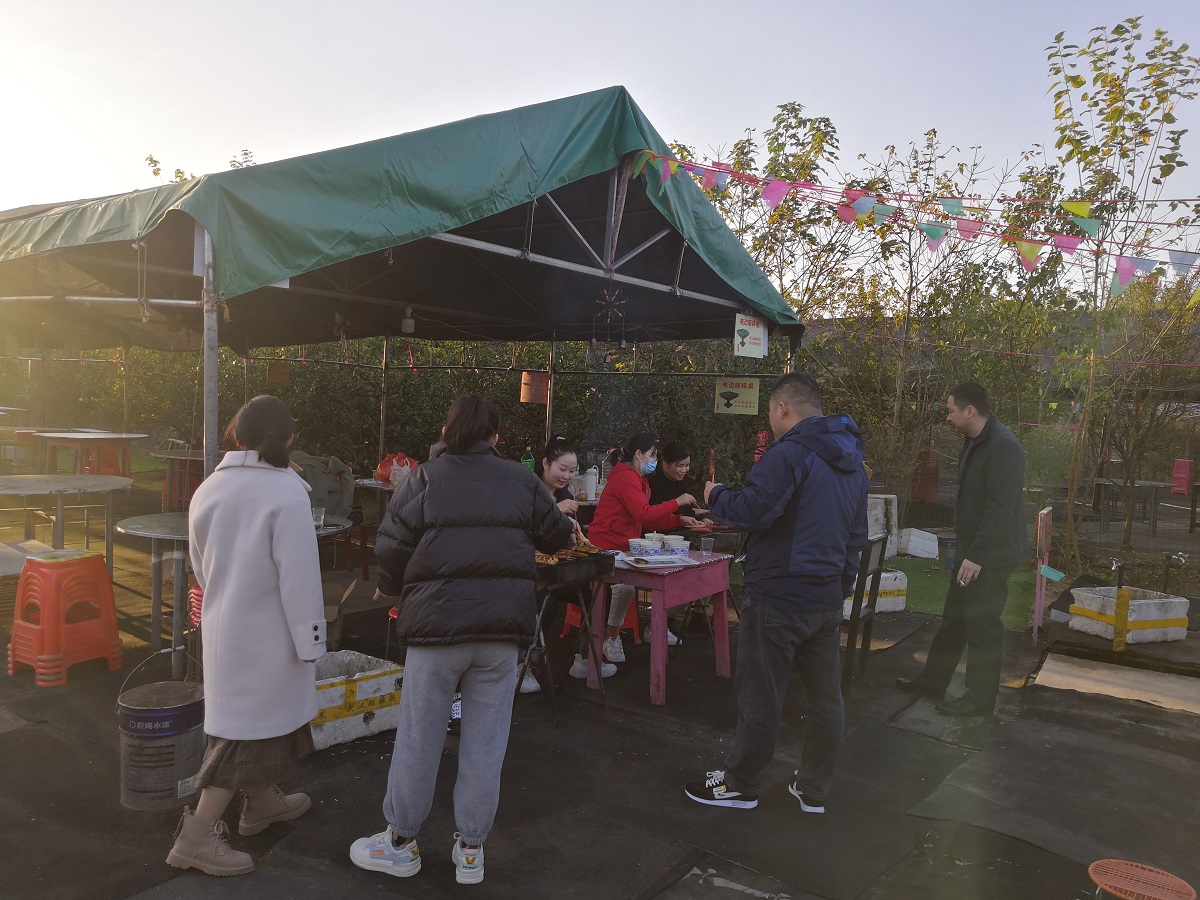 蔡甸普朗特口腔后官湖烧烤之行