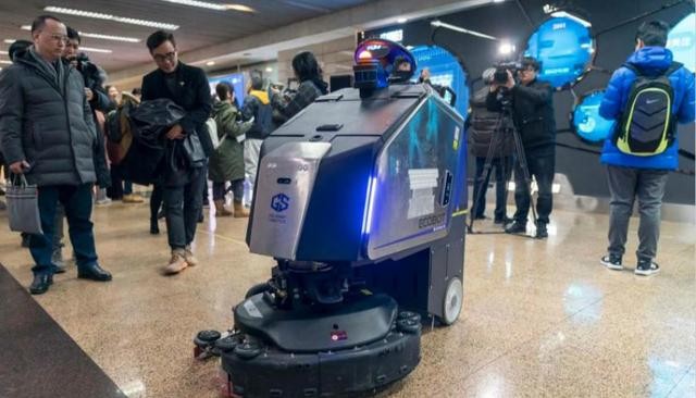 疫情期间上海一机器人厂商订单增加3倍，AI市场由慢热变火热