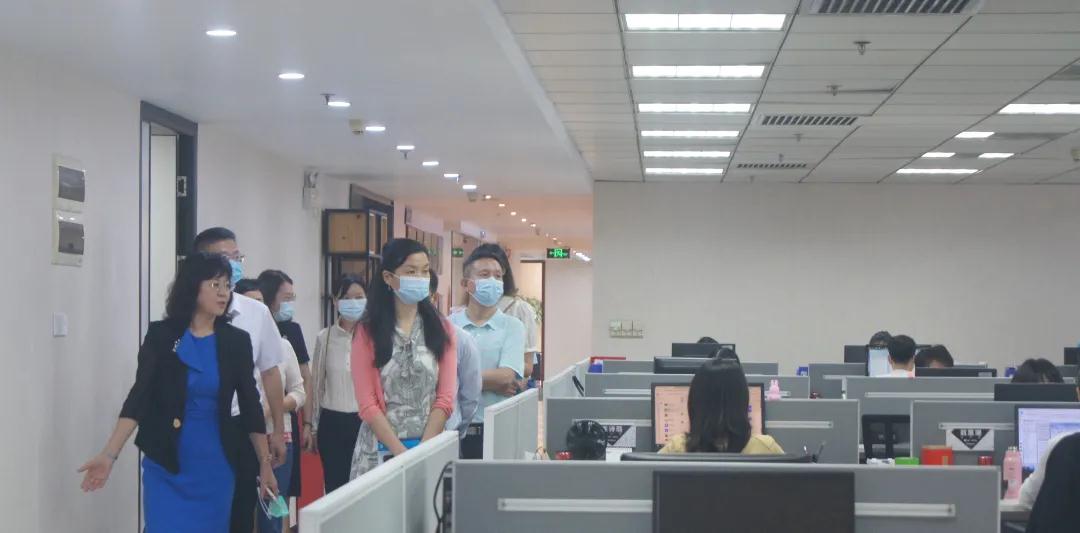 广州市天河区人民政府副区长邓萍、区市场监督管理局党组书记、局长肖泽顺等领导一行莅临粤高调研指导