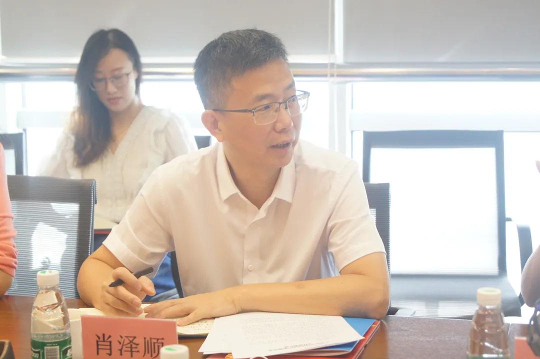 广州市天河区人民政府副区长邓萍、区市场监督管理局党组书记、局长肖泽顺等领导一行莅临粤高调研指导 广州市天河区人民政府副区长邓萍、区市场监督管理局党组书记、局长肖泽顺等领导一行莅临粤高调研指导