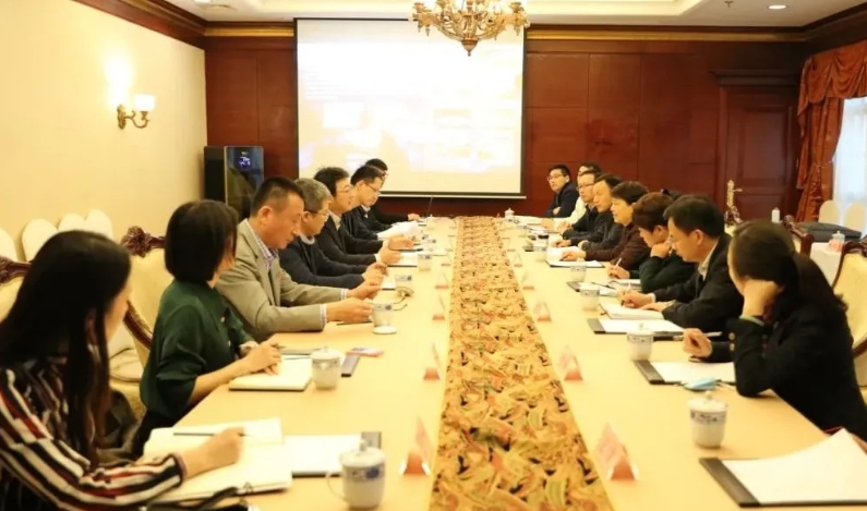 安徽省副省长王翠凤率团到访启迪控股 洽谈产业合作