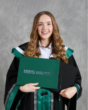 Madeline Gray: Graudated in 2021 / 5 years with BIBS