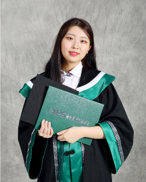 Selina Kim: Graduated in 2020 / 11 years with BIBS