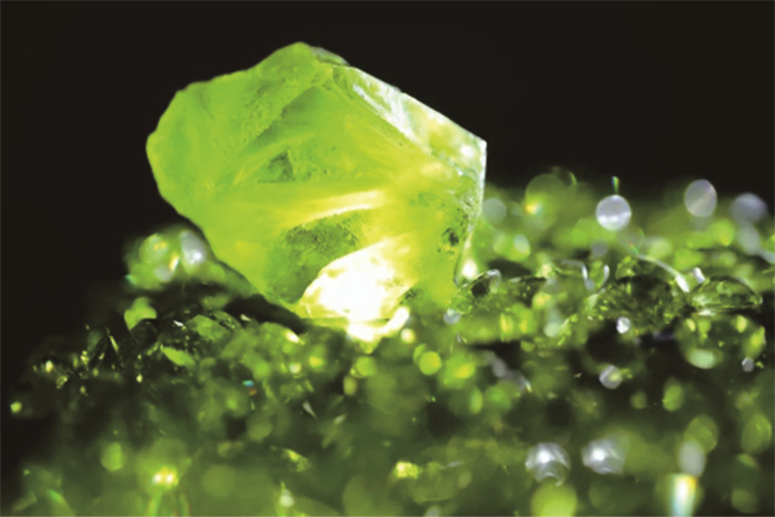 温暖的光之子，心动的绿精灵——橄榄石