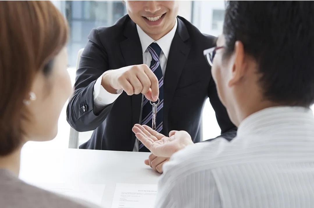 观点|上海购房新政引发争议,该如何解决? 观点|上海购房新政引发争议,该如何解决?