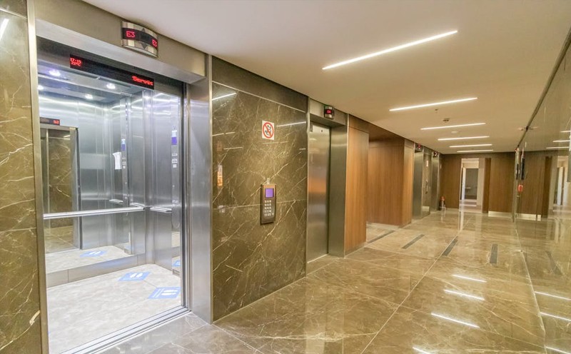 IPC新葡的京集团350vip为您解决夏季电梯机房温度过高的隐患