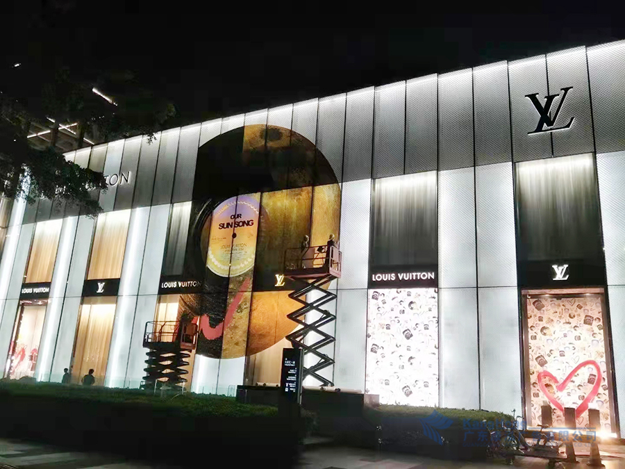 LV广州太古汇店外场广告制作安装项目