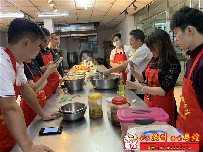 11.21玫瑰露豉油鸡培训 泡椒凤爪 酸辣萝卜制作