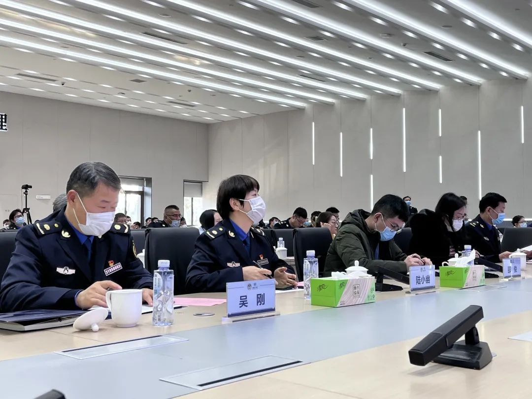 普世万联律所与区城管执法局成功举办综合行政执法实务研讨及案例评审会 普世万联律所与区城管执法局成功举办综合行政执法实务研讨及案例评审会