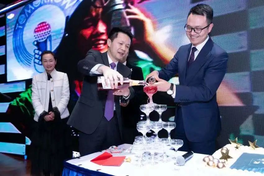普世万联2022年度迎新总结会议暨颁奖典礼举行 | 进击破浪,如虎添“亿”(附花絮) 普世万联2022年度迎新总结会议暨颁奖典礼举行 | 进击破浪,如虎添“亿”(附花絮)