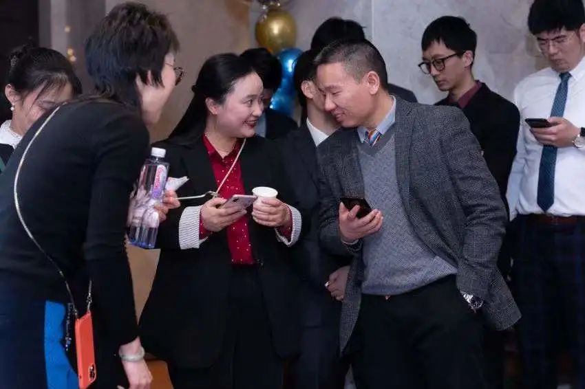普世万联2022年度迎新总结会议暨颁奖典礼举行 | 进击破浪,如虎添“亿”(附花絮) 普世万联2022年度迎新总结会议暨颁奖典礼举行 | 进击破浪,如虎添“亿”(附花絮)