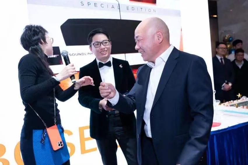 普世万联2022年度迎新总结会议暨颁奖典礼举行 | 进击破浪,如虎添“亿”(附花絮) 普世万联2022年度迎新总结会议暨颁奖典礼举行 | 进击破浪,如虎添“亿”(附花絮)