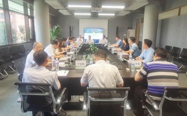 Eine Delegation der Stadtverwaltung Hai'an der Provinz Jiangsu reiste nach Qingdao