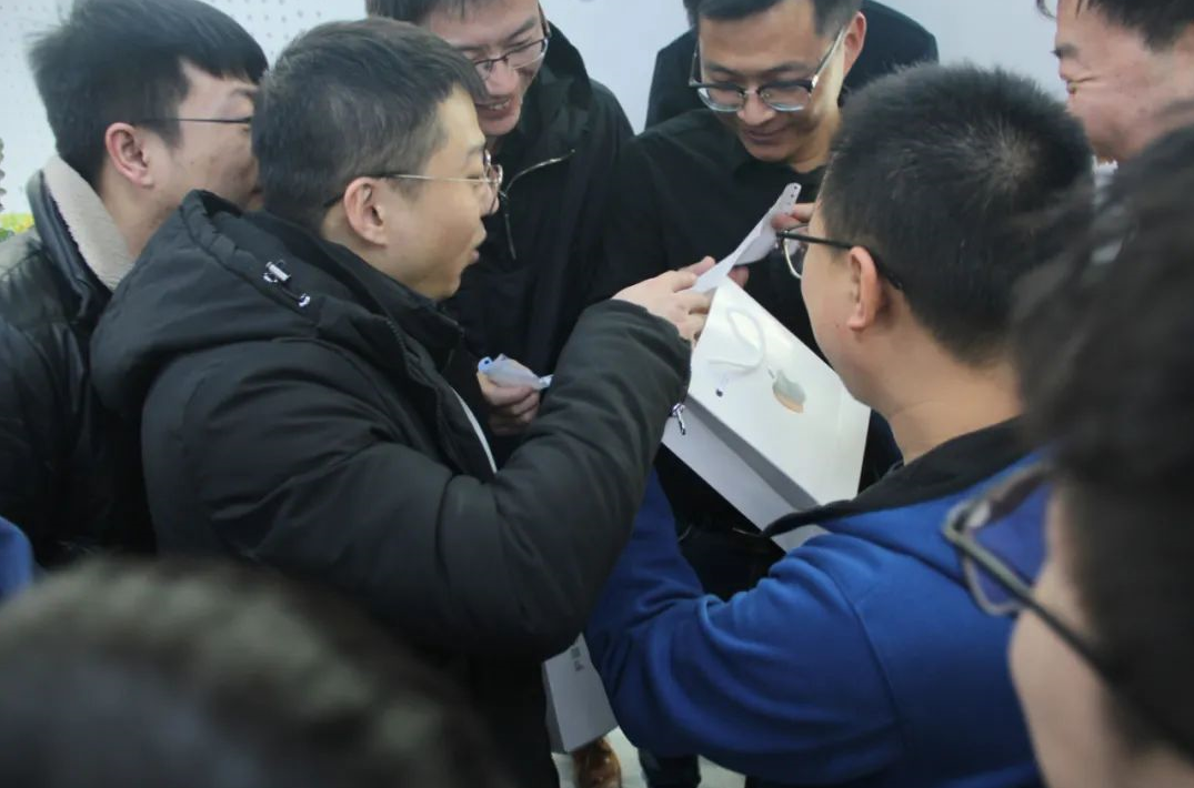 “智者无畏、从心出发”|北京智汇云舟年会暨表彰大会圆满举办 “智者无畏、从心出发”|北京智汇云舟年会暨表彰大会圆满举办