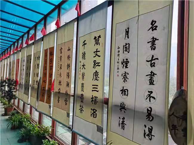 今日广西报道：《山水和韵一一何小葵书画艺术迎春展》在广西南宁举行