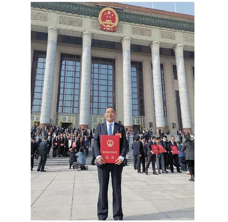 克难攻坚立潮头　自主创新结硕果 ——访上海交通大学材料学院吴国华教授