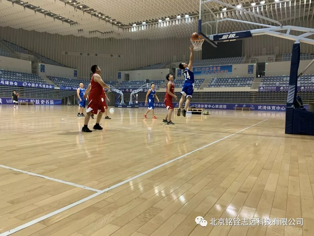 “铭铨男篮”动起来 “铭铨男篮”动起来