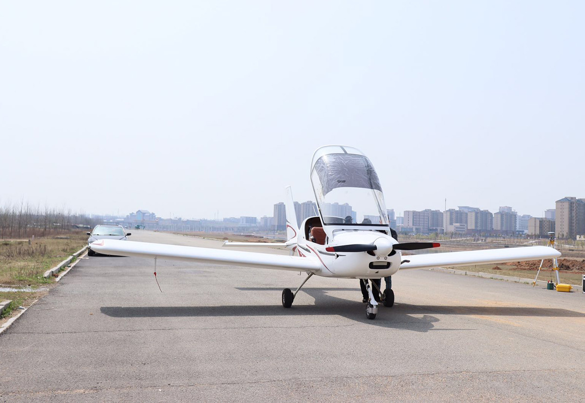 轻型载人飞机-山河阿若拉SA60L-T高原遥感版