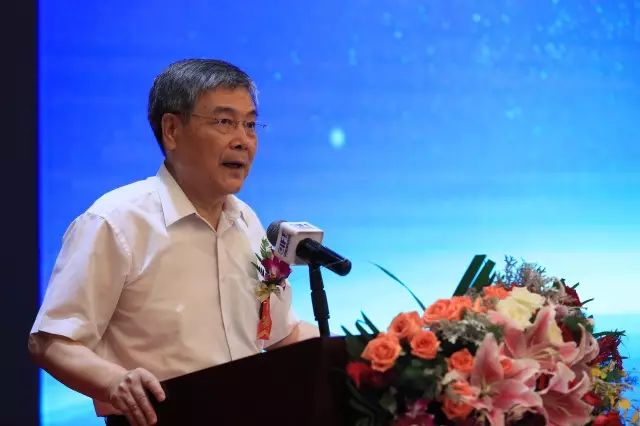 2017中国财经论坛暨财经30年领袖峰会在京隆重举行 2017中国财经论坛暨财经30年领袖峰会在京隆重举行