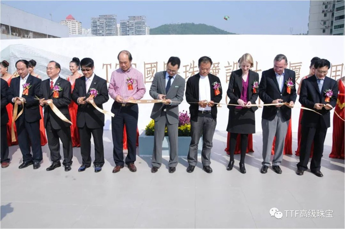 吴峰华:突围与自立——中国意象美学珠宝理论与实践 吴峰华:突围与自立——中国意象美学珠宝理论与实践