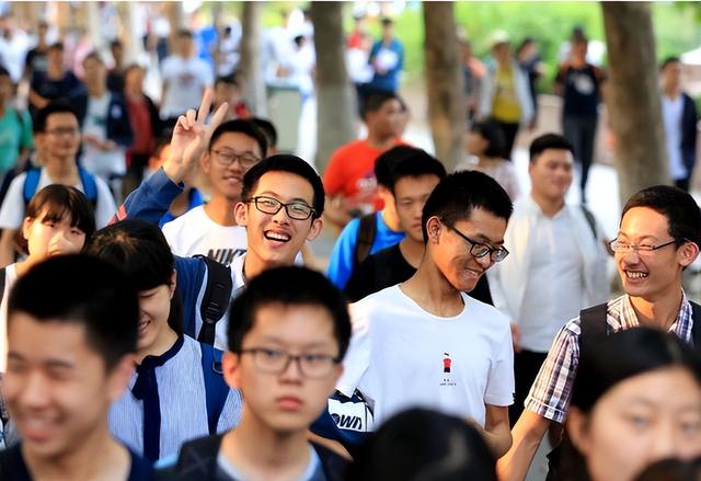 想进985大学,高三一模成绩需要考多少分?老师的回答很真实 想进985大学,高三一模成绩需要考多少分?老师的回答很真实
