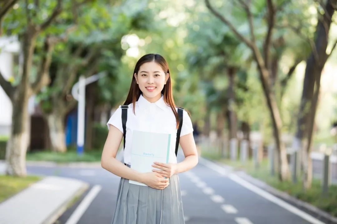 在本省上大学和在外省上大学,哪个更好? 在本省上大学和在外省上大学,哪个更好?