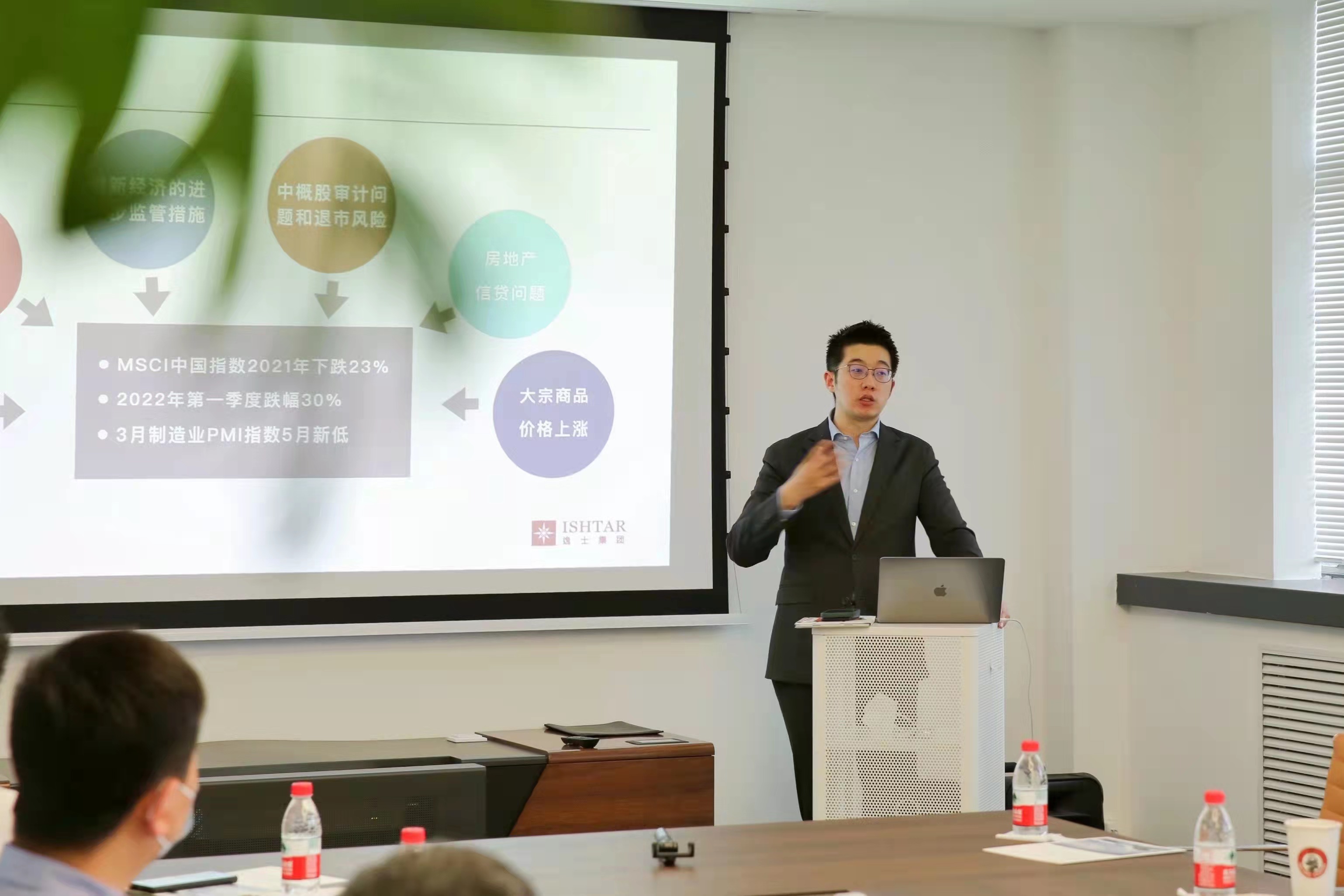 探索中国重新开放之路 探索中国重新开放之路