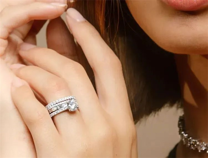 订婚季到来，培育钻石成了“香饽饽” ，原因何在？