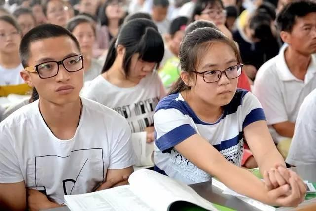 一地教育委员会发文称,高考“捷径”将不被承认 一地教育委员会发文称,高考“捷径”将不被承认