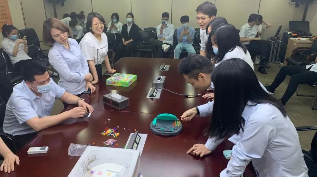 員工生日會|成長不期而遇,生日如約而至! 員工生日會|成長不期而遇,生日如約而至!