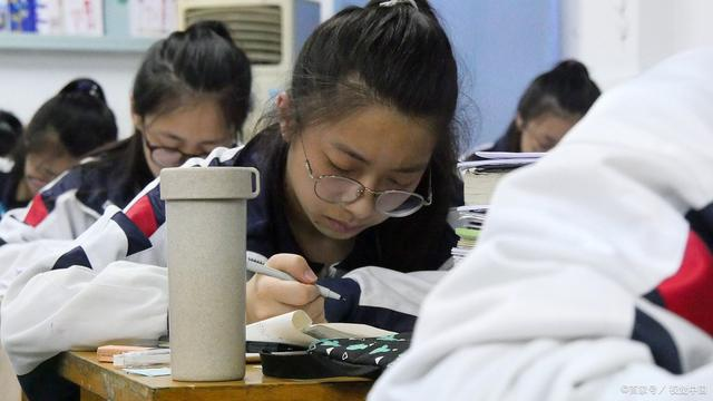 高考倒计时一个月,高三学生怎样做,能逆风翻盘,赢在高考? 高考倒计时一个月,高三学生怎样做,能逆风翻盘,赢在高考?