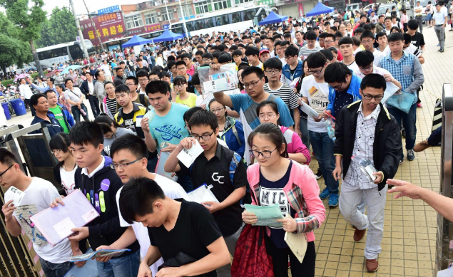 在新高考模式下,学霸想冲击985高校,三大主科需要拿多少分? 在新高考模式下,学霸想冲击985高校,三大主科需要拿多少分?