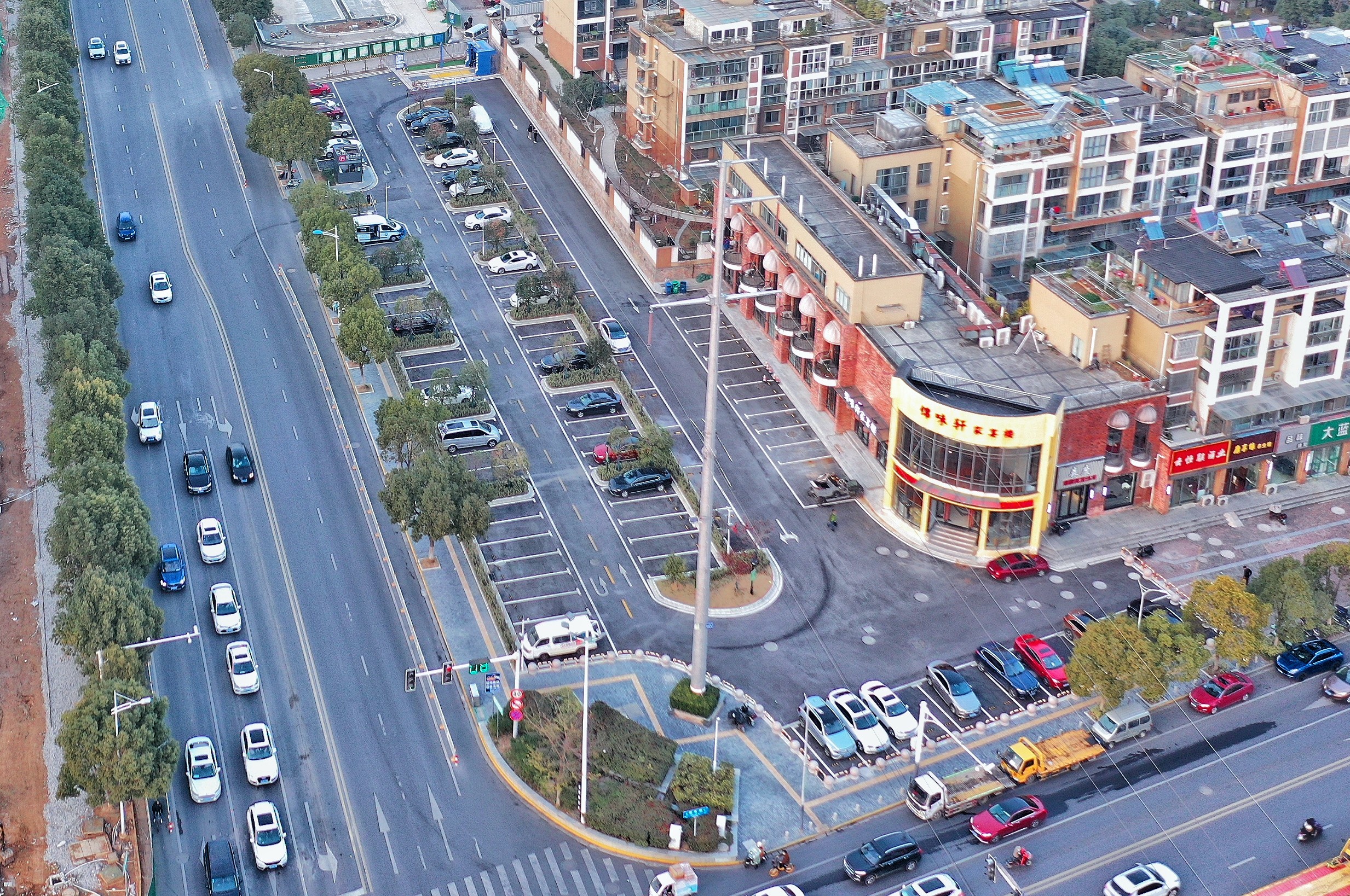 湖山路（湖山尊邸—金東城雅居）停車場