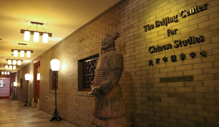 美国桥梁课程,让学生勇敢踏出“美国留学”的脚步 美国桥梁课程,让学生勇敢踏出“美国留学”的脚步