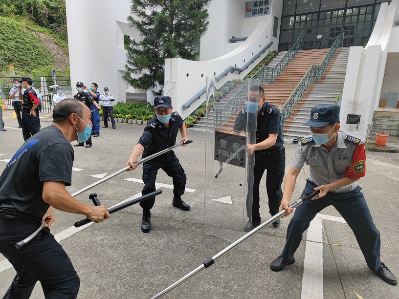 基督教深圳堂举行联合反恐应急演练