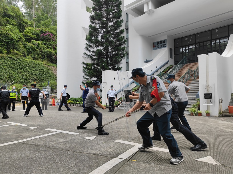 基督教深圳堂举行联合反恐应急演练