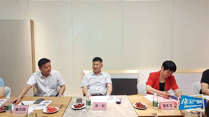 政协贺州市平桂区委员会委员驿站(深圳站)揭牌仪式及座谈会举行 政协贺州市平桂区委员会委员驿站(深圳站)揭牌仪式及座谈会举行