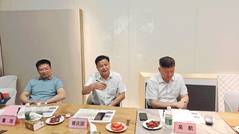 政协贺州市平桂区委员会委员驿站(深圳站)揭牌仪式及座谈会举行 政协贺州市平桂区委员会委员驿站(深圳站)揭牌仪式及座谈会举行