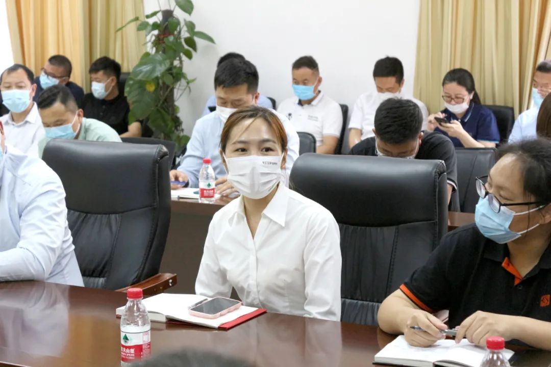 政府立方案 群众享优惠 | 中原区政府开展汽车促消费活动 政府立方案 群众享优惠 | 中原区政府开展汽车促消费活动