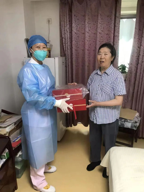 北京扶老助残基金会端午慰问第一福利院老人，做好他们的“代理儿女”