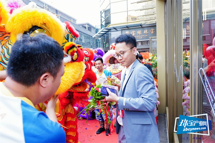琛宝来广场在佛山盛大开业,一站式翡翠发货批零中心开启 琛宝来广场在佛山盛大开业,一站式翡翠发货批零中心开启