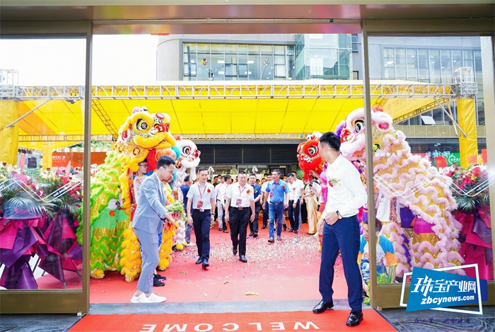 琛宝来广场在佛山盛大开业,一站式翡翠发货批零中心开启 琛宝来广场在佛山盛大开业,一站式翡翠发货批零中心开启