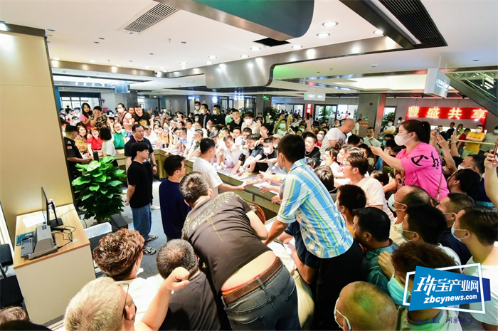 琛宝来广场在佛山盛大开业,一站式翡翠发货批零中心开启 琛宝来广场在佛山盛大开业,一站式翡翠发货批零中心开启