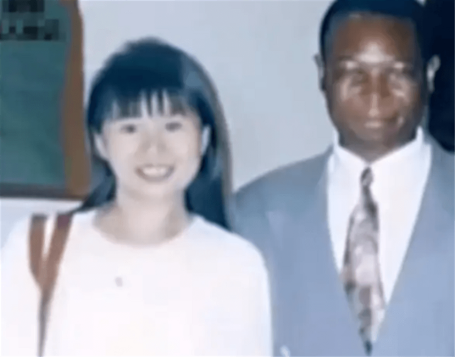 1993年，清华女研究生嫁给非洲人，在非洲生活26年，生了5个孩子