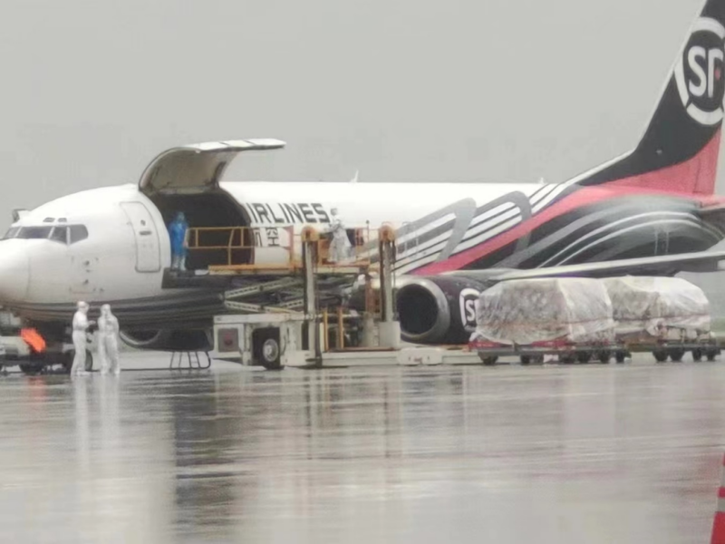 锦鹏大地在温州机场开通首条国际货运航班